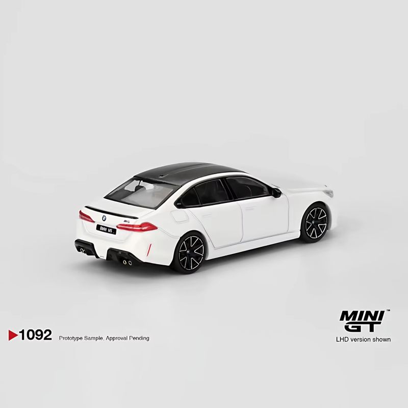新入荷 ミニGT 1:64 # 1092 BMW M5 アル - Mattel Collectible & Vintage Dolls のレビューと価格